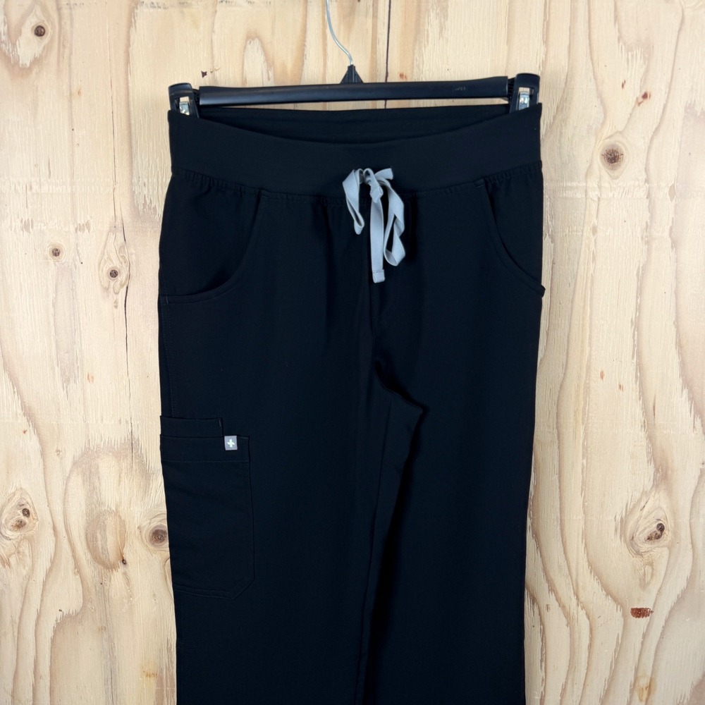 FIGS Kade Cargo Scrub Pants Women's XST Black NEW FIONTechnology Stretch Pockets